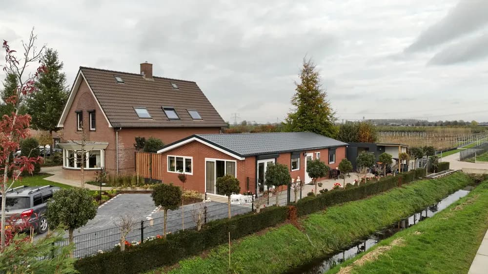 Kangoeroewoning vanaf zijkant